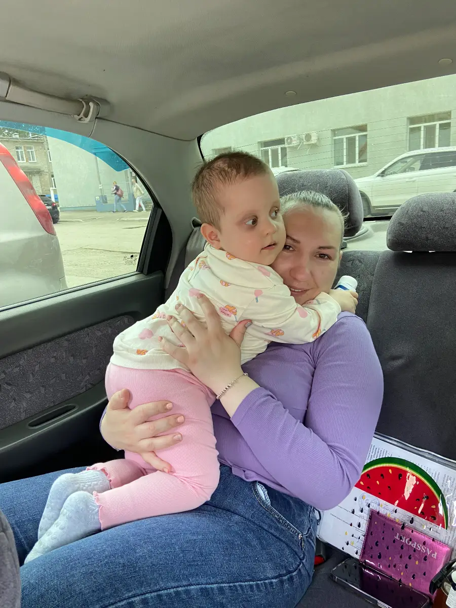 С мамой довольные, едем домой с Самары