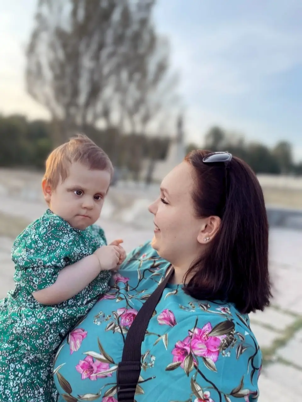 Такая нежная, хрупкая!
Сколько было любви в этом ребенке❤️
Мадам серьезность, если не по ее😅
Я рада что ты появилась в нашей жизни❤️